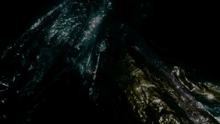 copyright vanderschuit Iridescent film underwater.00_01_53_19.Still001